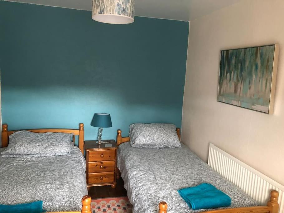 Kylie'S Corner-In The Heart Of Llanberis Villa Exterior photo